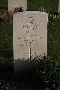 Coxyde Military Cemetery - Wilson, Harry Louis